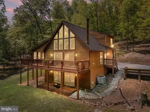 1359 Lodge Rd, Hedgesville, WV 25427