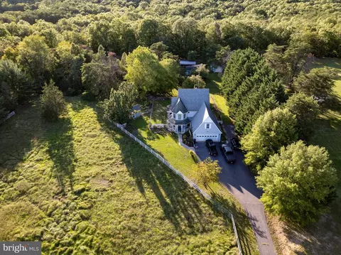 308 Elk Branch Rd, Hedgesville, WV 25427