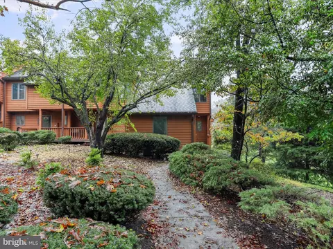252 Tecumseh Trl, Hedgesville, WV 25427