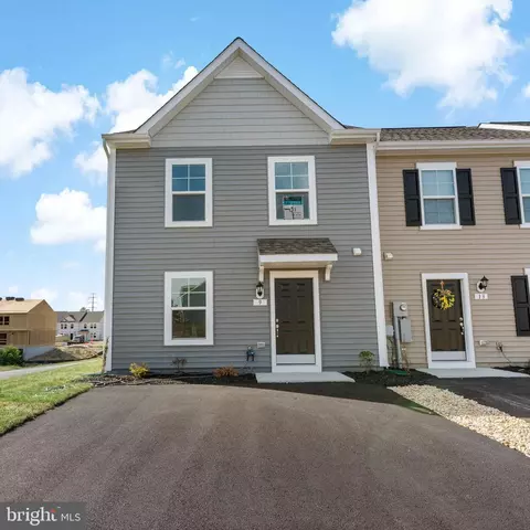 9 Balsam Ct, Bunker Hill, WV 25413