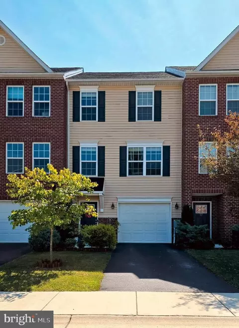 Exterior - 53 Savage Ct, Falling Waters, WV 25419 photo 2 of 17