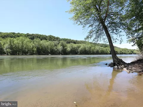 View/Area - 53 Savage Ct, Falling Waters, WV 25419 photo 3 of 4