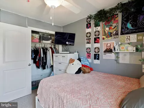 Bedroom - 53 Savage Ct, Falling Waters, WV 25419 photo 5 of 10