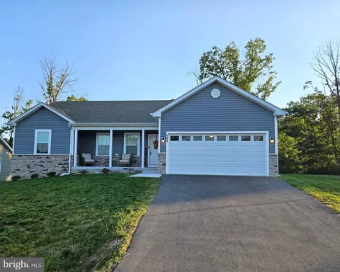 644 Basin Dr, Inwood, WV 25428