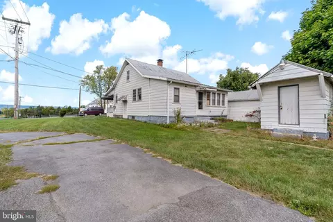 1765 Kelly Island Rd, Martinsburg, WV 25405
