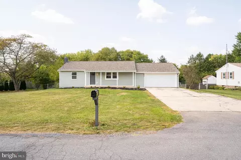 Exterior - 41 Muse St, Falling Waters, WV 25419 photo 2 of 10