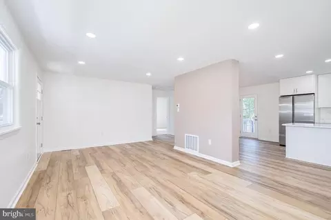 Living - 41 Muse St, Falling Waters, WV 25419 photo 1 of 6