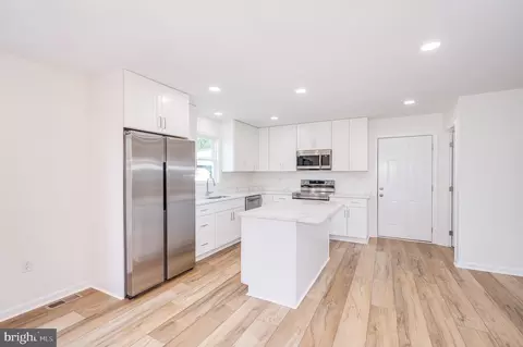 Kitchen - 41 Muse St, Falling Waters, WV 25419 photo 2 of 4