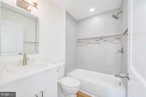 Bath - 41 Muse St, Falling Waters, WV 25419 photo 1 of 2