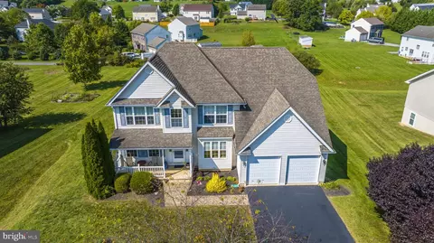 1226 Crushed Apple Dr, Martinsburg, WV 25403