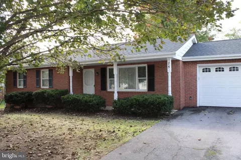 75 Parasol Trl, Martinsburg, WV 25405