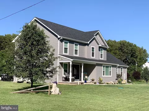4442 Golf Course Rd, Martinsburg, WV 25405