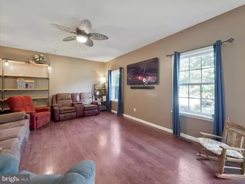 337 Drewery Ln, Falling Waters, WV 25419 photo 12