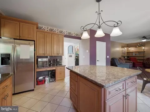 337 Drewery Ln, Falling Waters, WV 25419 photo 8