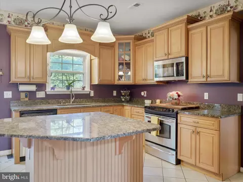 337 Drewery Ln, Falling Waters, WV 25419 photo 10