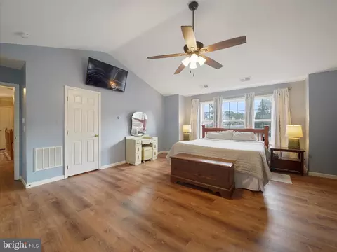 337 Drewery Ln, Falling Waters, WV 25419 photo 23