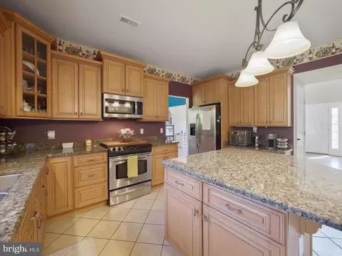 337 Drewery Ln, Falling Waters, WV 25419 photo 9