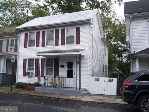 609 N 2nd St, Martinsburg, WV 25404