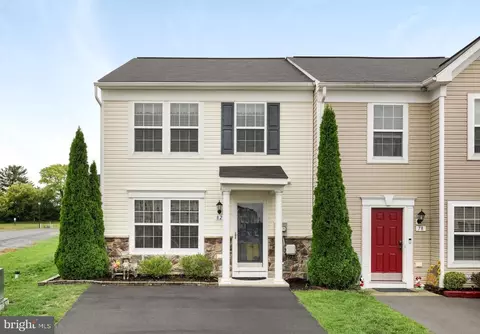 82 Fast View Dr, Martinsburg, WV 25404