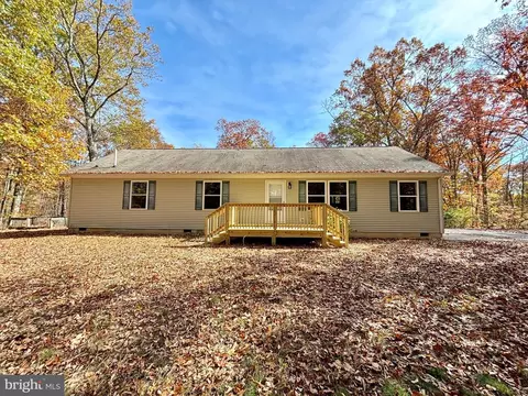 2474 Crossroad School Rd, Hedgesville, WV 25427
