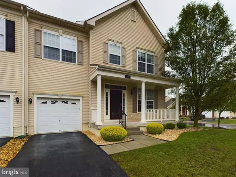 300 Lewisburg Ln, Martinsburg, WV 25403