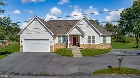 2675 Giles Mill Rd, Bunker Hill, WV 25413