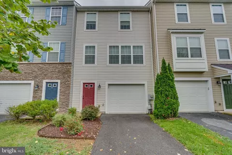 28 Carmody Ct, Martinsburg, WV 25404