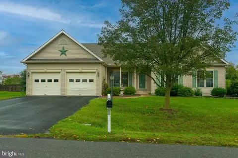 61 Lefevre Ln, Martinsburg, WV 25404