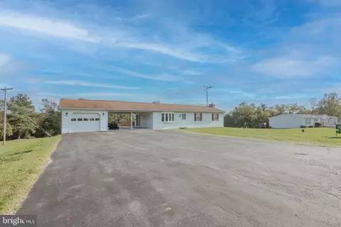 736 Loop Rd, Gerrardstown, WV 25420 photo 2