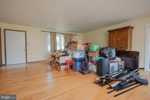 736 Loop Rd, Gerrardstown, WV 25420 photo 8