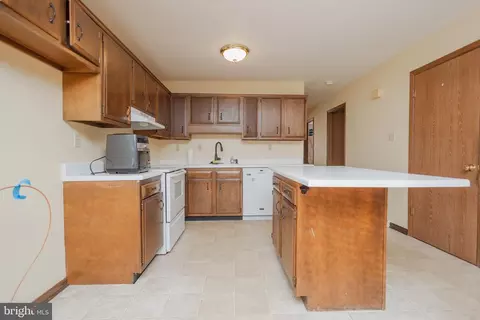 736 Loop Rd, Gerrardstown, WV 25420 photo 11