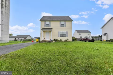 242 Huttons Vireo Dr, Martinsburg, WV 25405