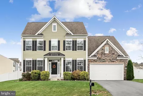 451 Avalon Trl, Hedgesville, WV 25427