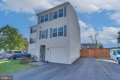 175 Topaz Ln, Inwood, WV 25428