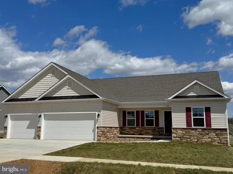 194 Santiago Cir, Martinsburg, WV 25403