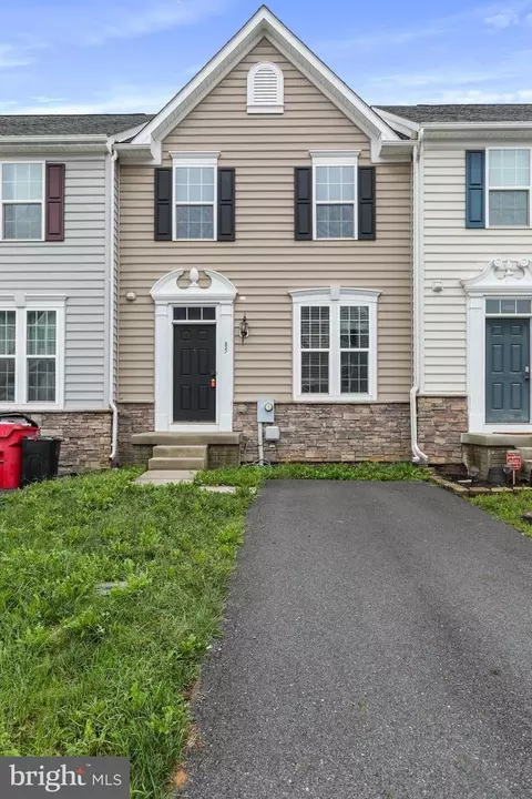 85 Norwood Dr, Falling Waters, WV 25419