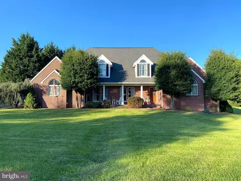 208 Alpine Dr, Bunker Hill, WV 25413