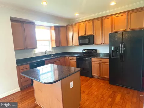 Kitchen - 31 Durham Ct, Falling Waters, WV 25419 photo 1 of 2