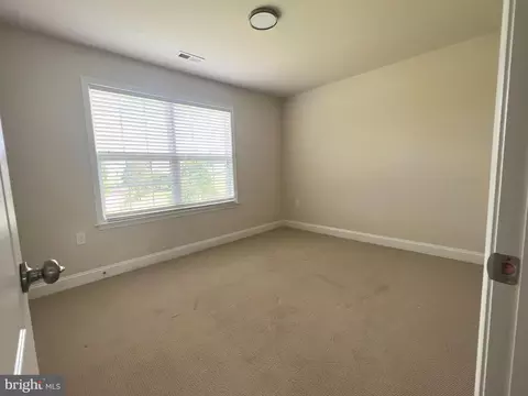 Bedroom - 31 Durham Ct, Falling Waters, WV 25419 photo 3 of 4