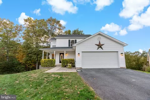 4 Lure Ct, Inwood, WV 25428