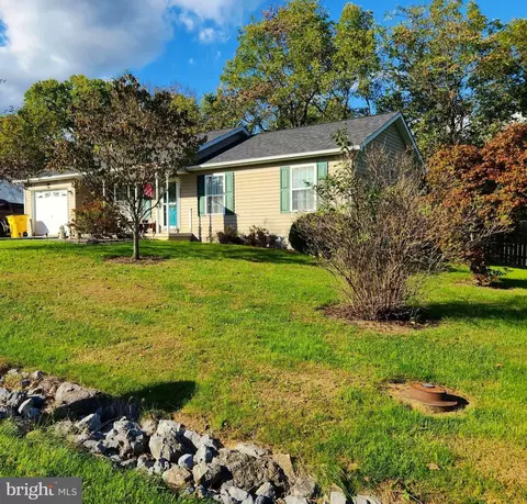 324 Pacific Blvd, Hedgesville, WV 25427