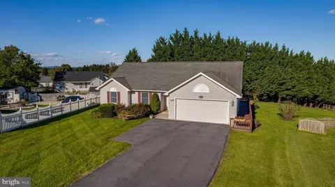 115 Spartan Dr, Martinsburg, WV 25403
