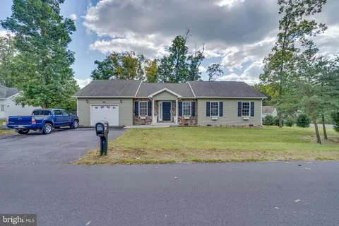 194 Basin Dr, Inwood, WV 25428