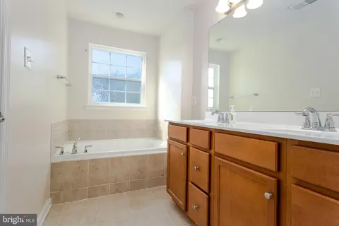 39 Streamside Pl, Falling Waters, WV 25419 photo 16