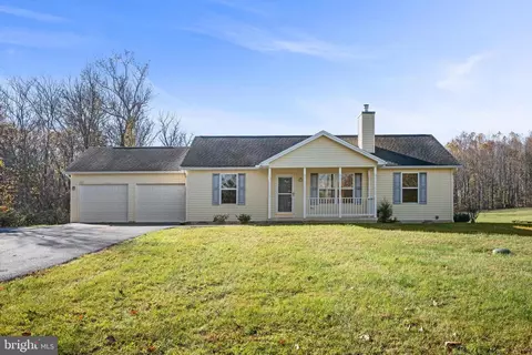 1670 Whitings Neck Rd, Martinsburg, WV 25404