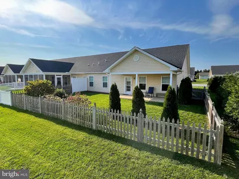 114 Saffron Ter, Falling Waters, WV 25419 photo 4