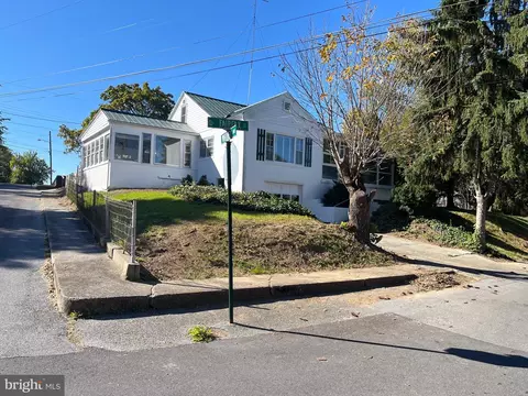 100 Fairfax St, Martinsburg, WV 25401