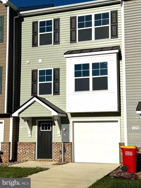 115 Olga Dr, Martinsburg, WV 25403