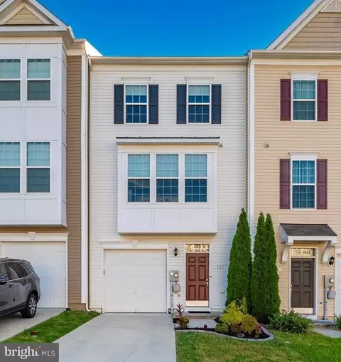 50 Landis Ct, Falling Waters, WV 25419