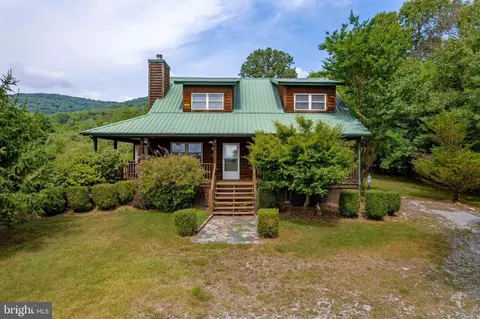 243 Cressida Dr, Hedgesville, WV 25427